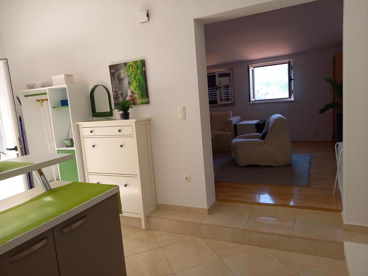 Marina Sa Parkingom Apartman